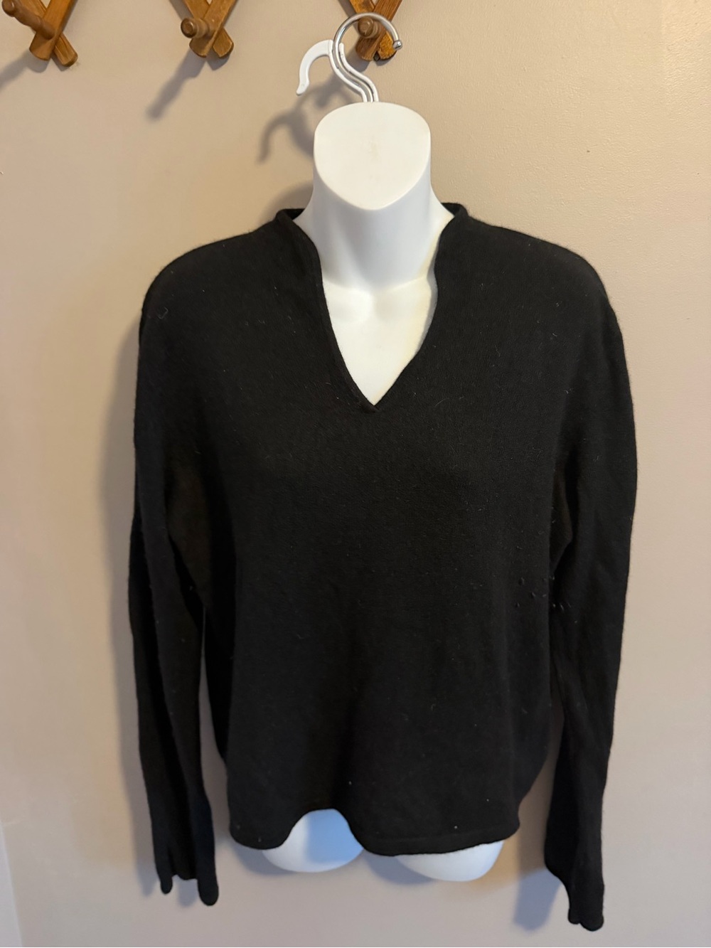 Evelyn Grace 100% Cashmere Notch V-Neck Split Cuff Knit Sweater Black XL